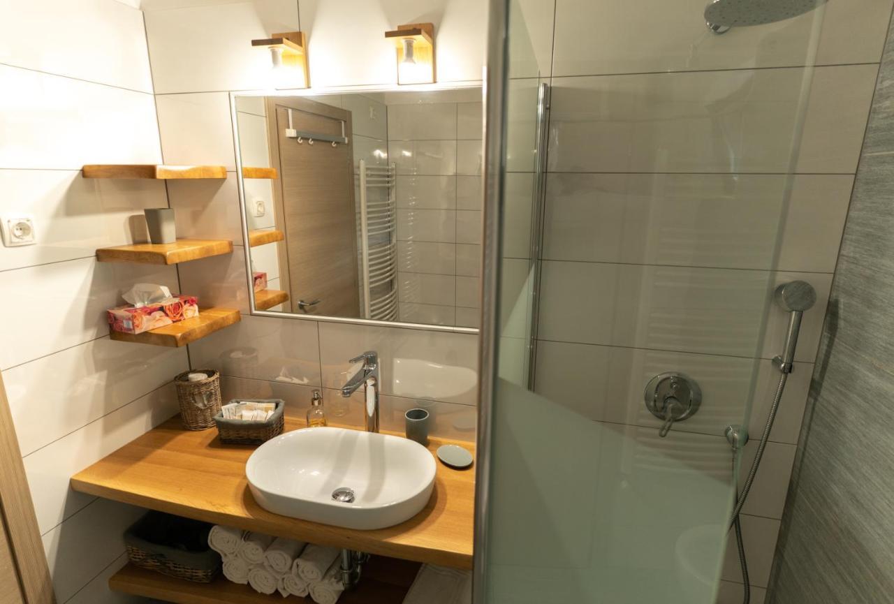 Apartment And Rooms Hisa Sonca Kobarid Ngoại thất bức ảnh